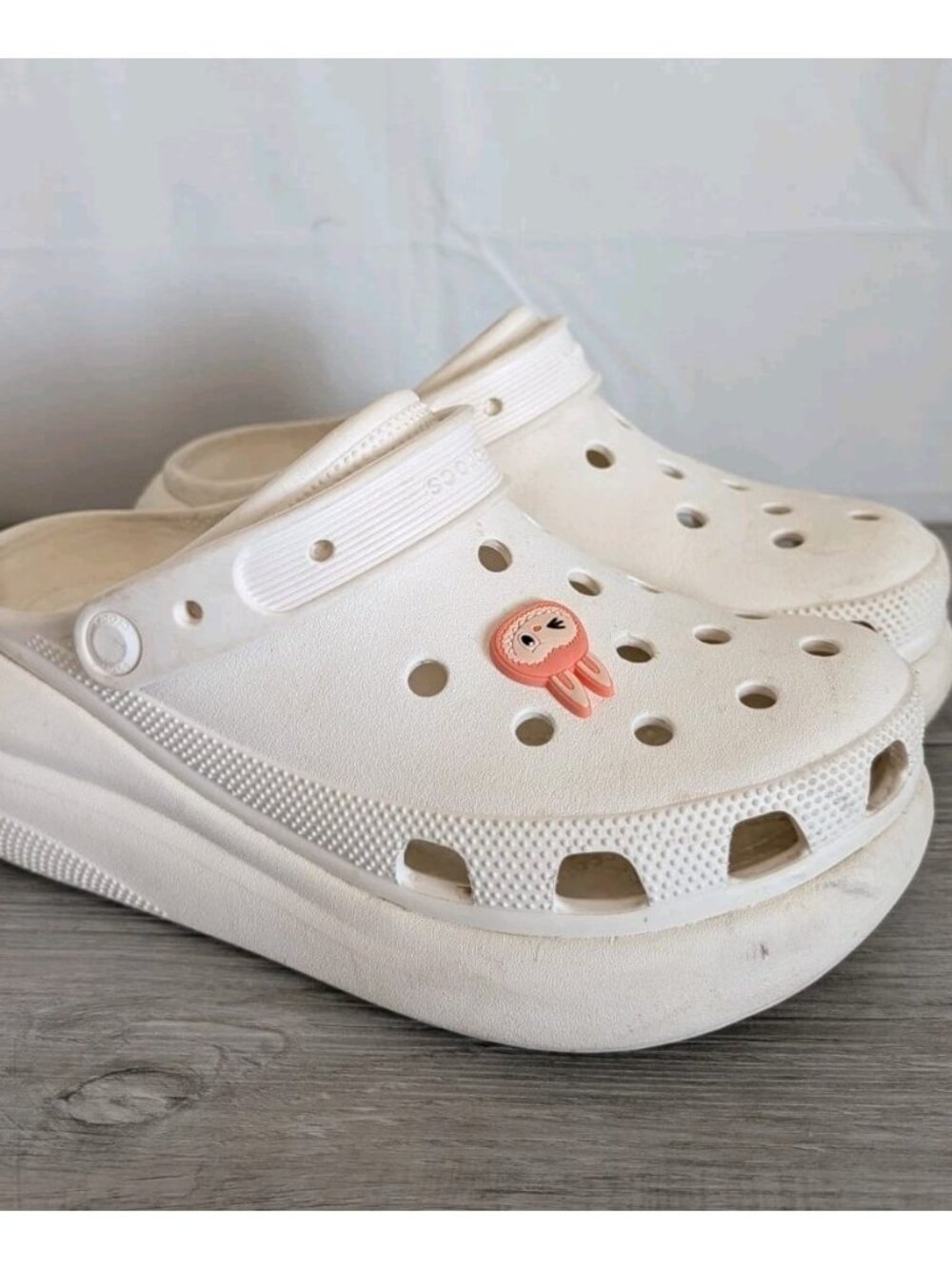 Crocs Unisex Mega Crush White Perforated Clog Shoes Labubu/Jibbitz Charm Sz M7W9